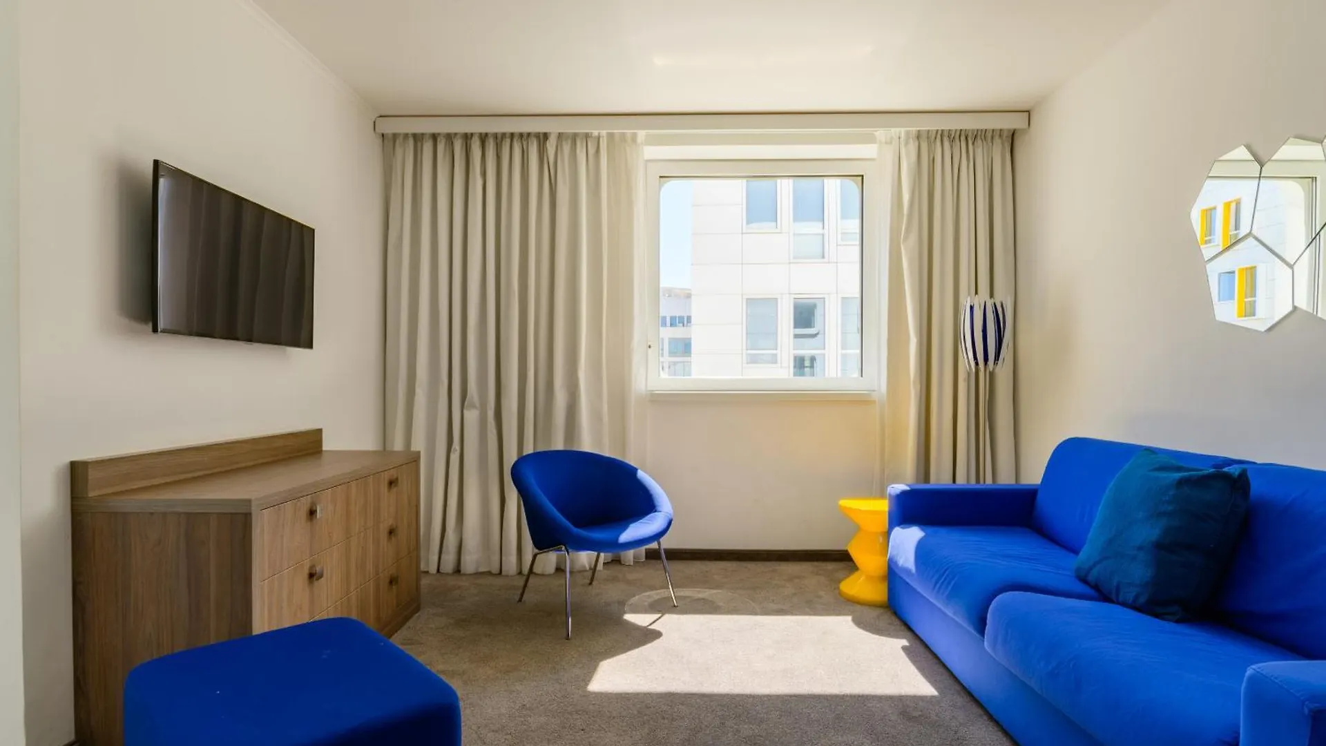 Golden Tulip Marseille Euromed Hotel