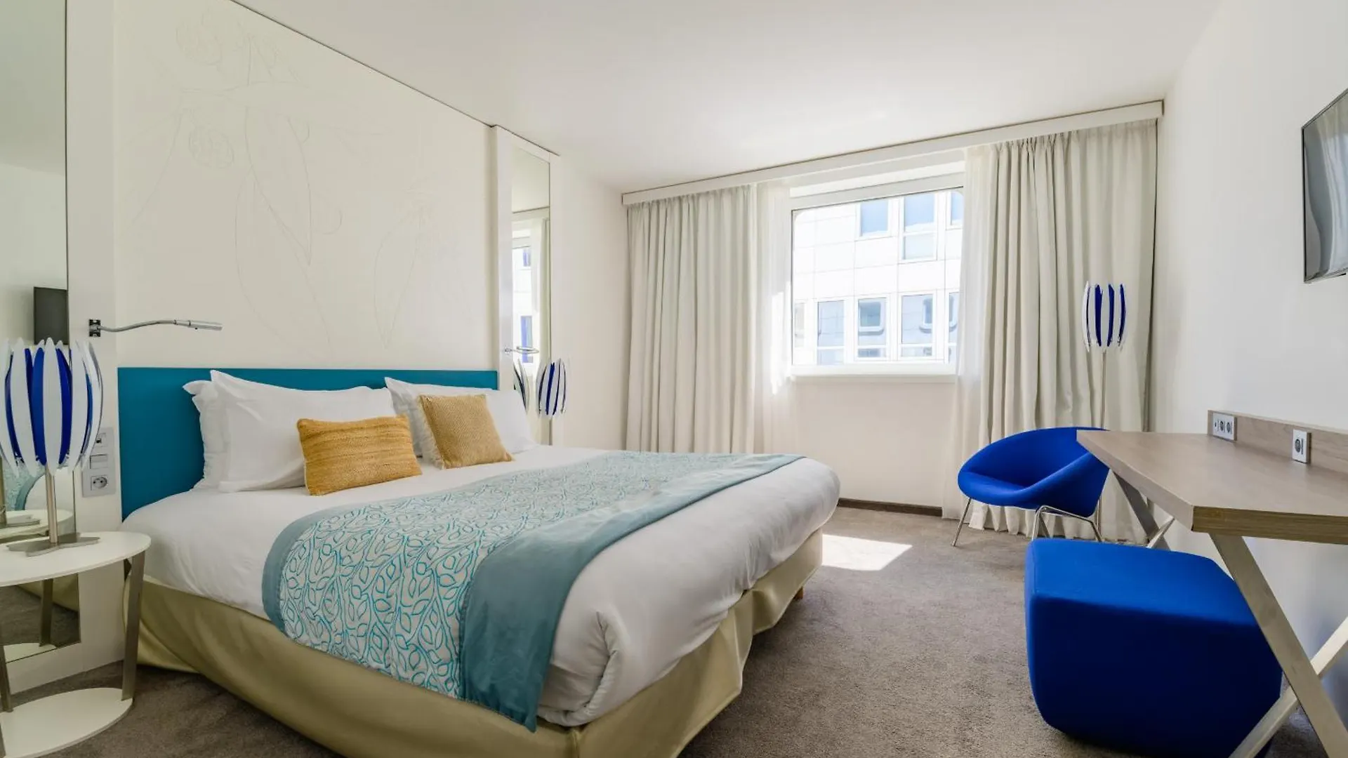 Golden Tulip Marseille Euromed Hotel