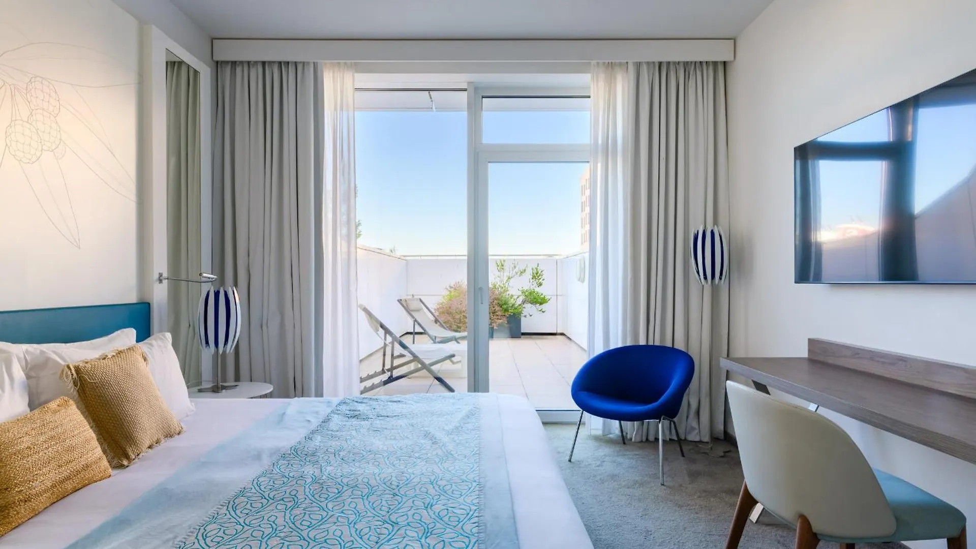 Golden Tulip Marseille Euromed Hotel France